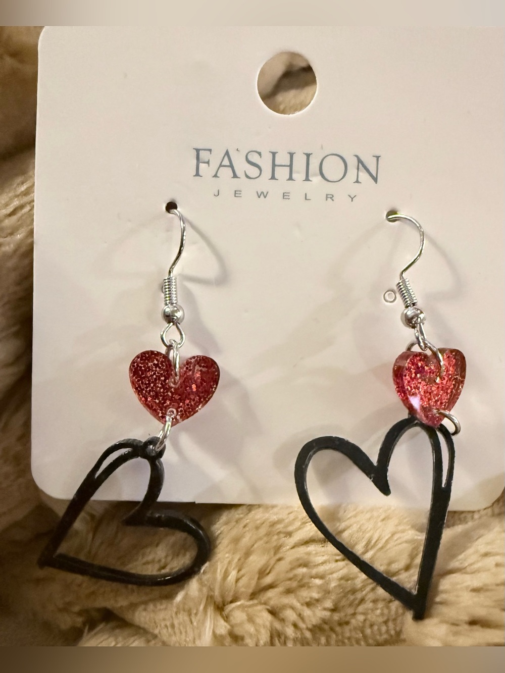 Fashion Jewelry Heart Earrings in Red and Black